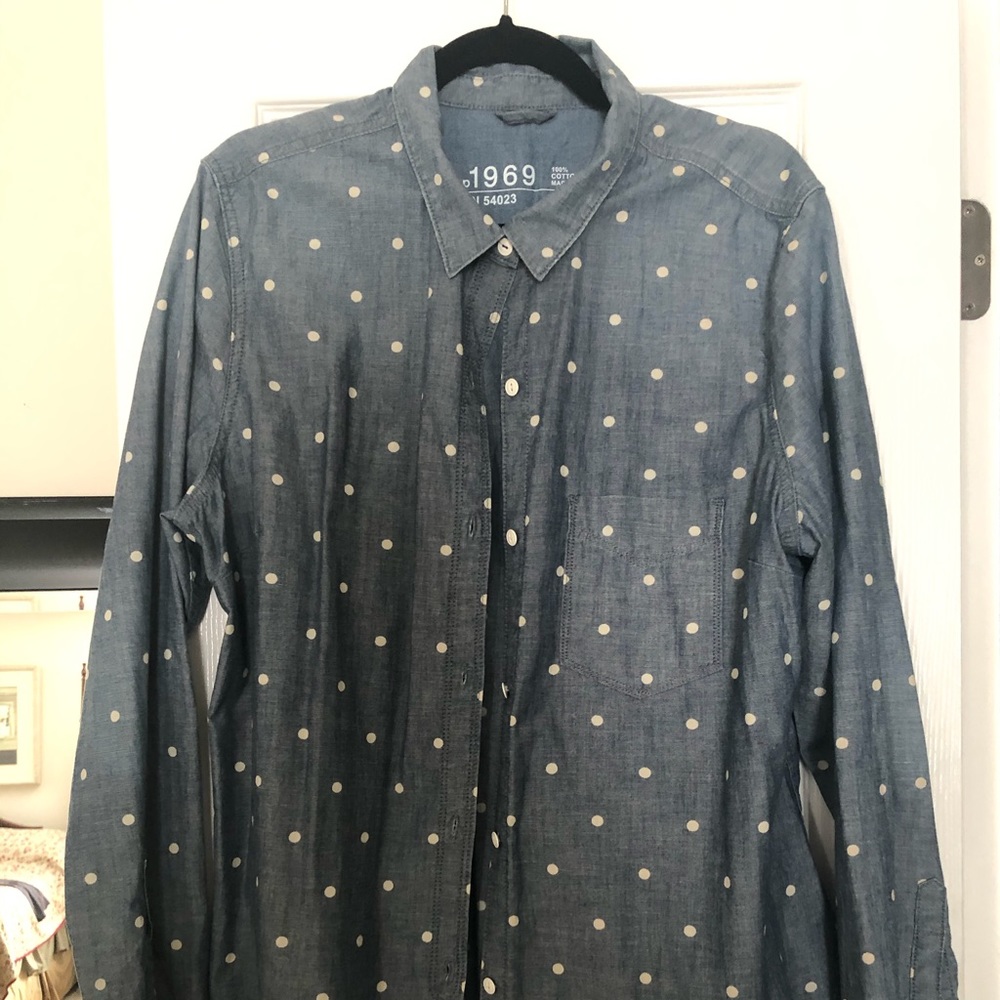 GAP BUTTONED COLLARED SHIRT